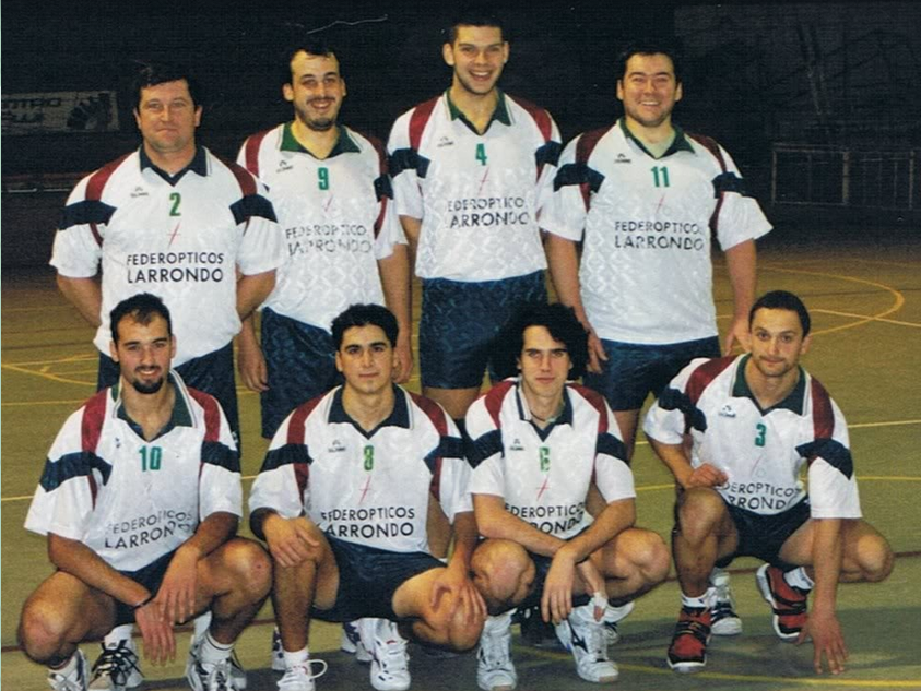 Equipo sénior masculino do Club Voleibol Noia