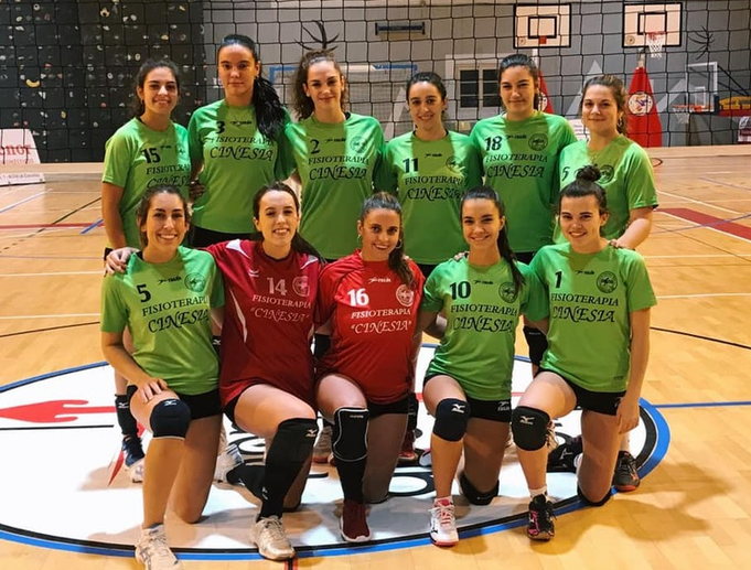 Equipo sénior feminino do Club Voleibol Noia